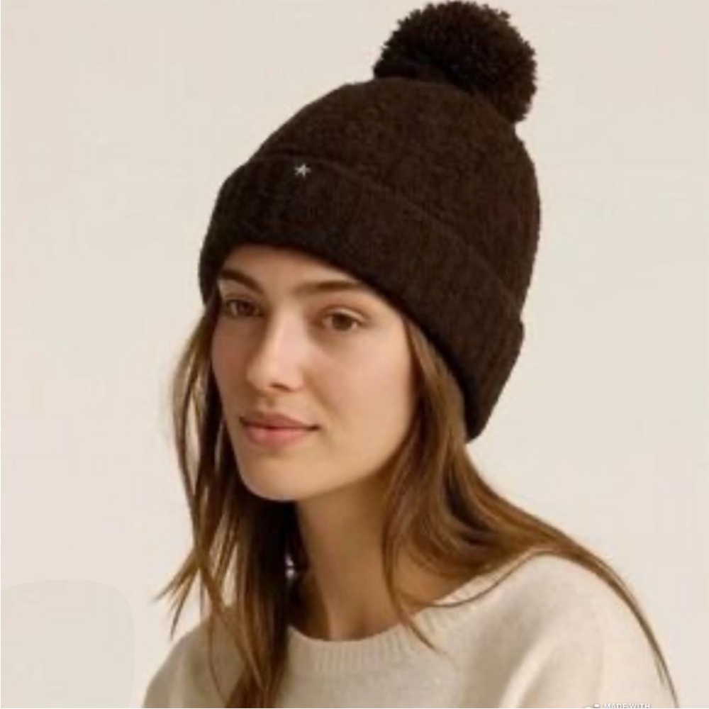 Barefoot Dreams CozyChic Plush Cable Chocolate Brown Pom-Pom Beanie NWT